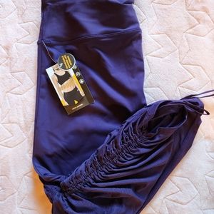 AVIA Crop Leggings Size XL